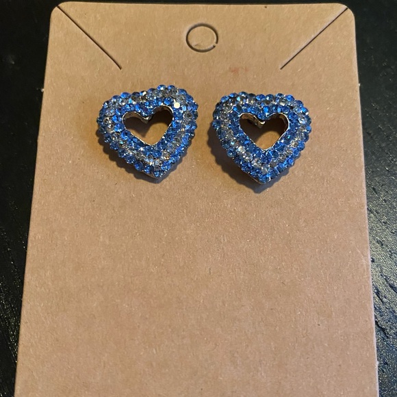 Blue and crystal sparkly heart earrings, studs. New in packaging. - Picture 1 of 3